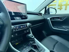 2023 Toyota RAV4 2.0L CVT 2WD Plus, белый — фото 18