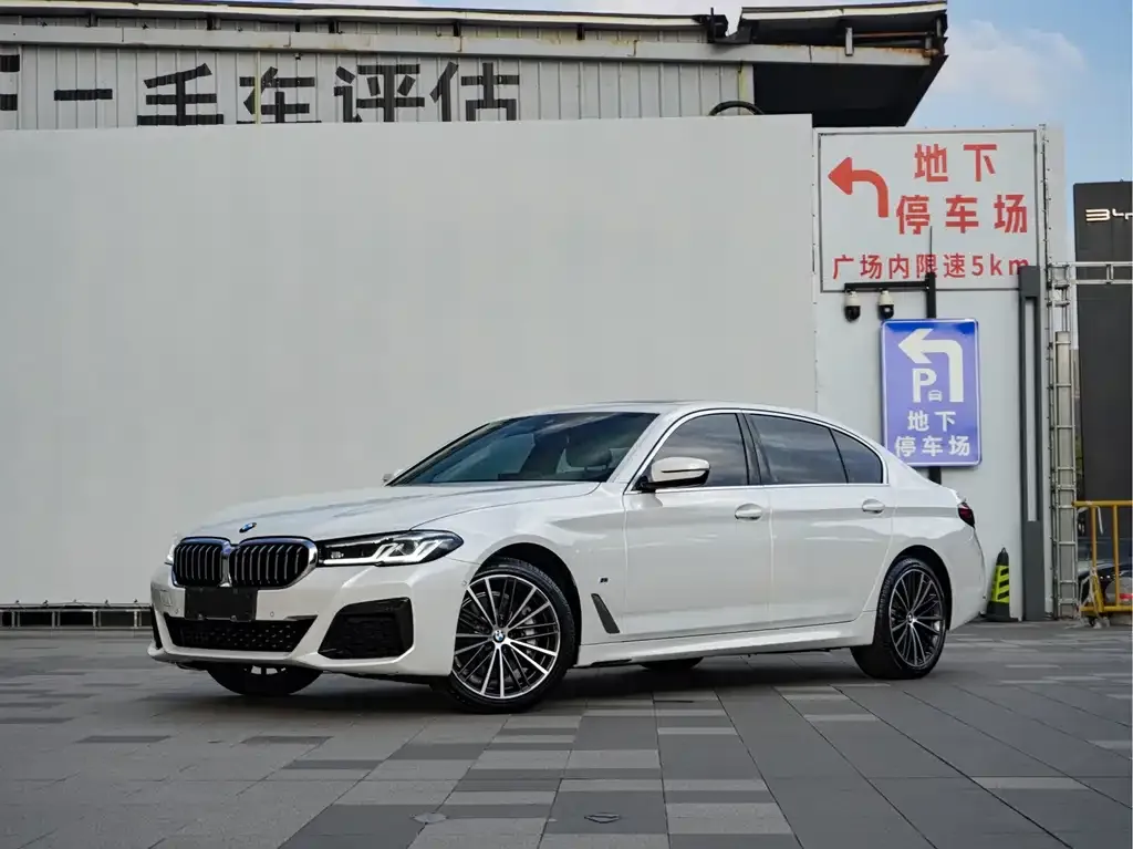 2022 BMW 5 Series 5 530Li M