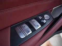 2022 BMW 5 Series 5 530Li M, белый — фото 10