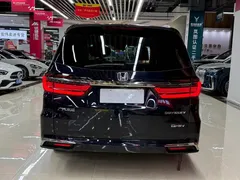 2024 Honda Odyssey 2.0L e:HEV, чёрный — фото 12