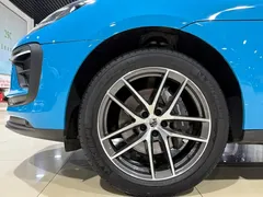 2022 Porsche Macan 2.0T, синий — фото 18