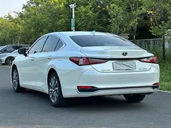 2023 Lexus ES 200, белый — фото 4