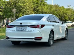 2023 Lexus ES 200, белый — фото 6
