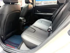 2023 Hyundai Elantra 1.5L CVT LUX Premium, белый — фото 9