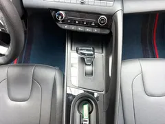 2023 Hyundai Elantra 1.5L CVT LUX Premium, белый — фото 10