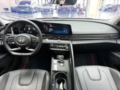 2023 Hyundai Elantra 1.5L CVT LUX Premium, белый — фото 12