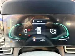 2023 Hyundai Elantra 1.5L CVT LUX Premium, белый — фото 13