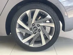2021 Hyundai Mistra 1.8L CVT LUX Premium — фото 10