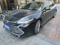 2019 Toyota Avalon Hybrid 2.5L Luxury VI, чёрный — фото 1