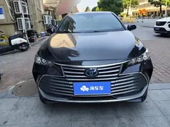 2019 Toyota Avalon Hybrid 2.5L Luxury VI, чёрный — фото 2