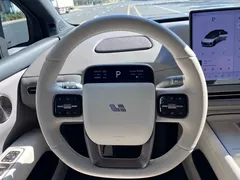 2025 Li Auto i6 4WD, белый — фото 7