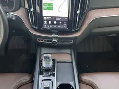 2022 Volvo XC60 T8 PHEV Long Range 4WD Luxury — фото 15