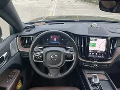 2022 Volvo XC60 T8 PHEV Long Range 4WD Luxury — фото 16