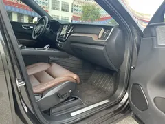 2022 Volvo XC60 T8 PHEV Long Range 4WD Luxury — фото 18