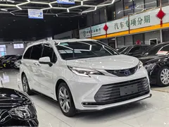 2021 Toyota Sienna 2.5L Hybrid Ultimate, белый — фото 3