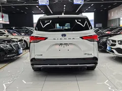 2021 Toyota Sienna 2.5L Hybrid Ultimate, белый — фото 4