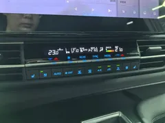 2021 Toyota Sienna 2.5L Hybrid Ultimate, белый — фото 9