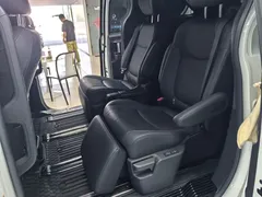 2021 Toyota Sienna 2.5L Hybrid Ultimate, белый — фото 14