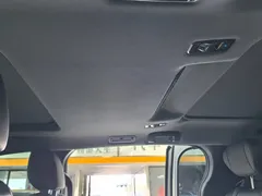 2021 Toyota Sienna 2.5L Hybrid Ultimate, белый — фото 17