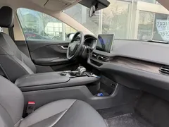 2023 Hongqi E-QM5, чёрный — фото 8