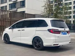 2022 Honda Odyssey 2.0L e:HEV, белый — фото 4