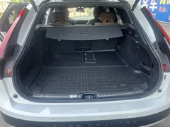 2023 Volvo V90 Cross Country B5 AWD, белый — фото 12