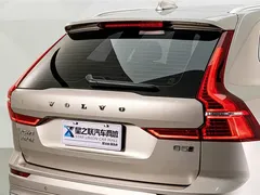 2023 Volvo XC60 B5 4WD Luxury — фото 8