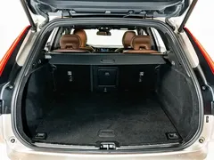 2023 Volvo XC60 B5 4WD Luxury — фото 23