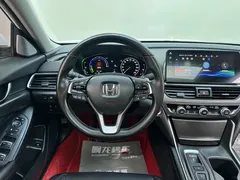 2022 Honda Accord Hybrid 2.0L, белый — фото 9