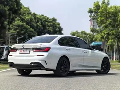 2022 BMW 3 Series 3 325i M, белый — фото 3