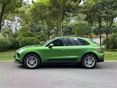 2021 Porsche Macan 2.0T, зелёный — фото 5