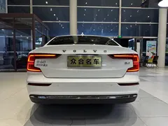 2023 Volvo S60 B4 Luxury, белый — фото 5