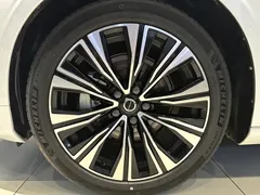 2023 Volvo S60 B4 Luxury, белый — фото 19
