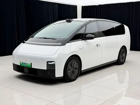 2024 Li Auto MEGA Ultra