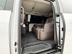 2024 Li Auto MEGA Ultra, белый — фото 12