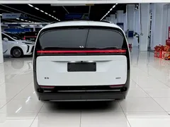 2024 Li Auto MEGA Ultra, белый — фото 13