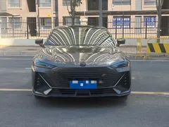 2022 Changan UNI-V 1.5T — фото 2