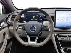 2023 BYD Qin PLUS 120KM, белый — фото 11