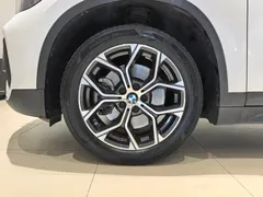 2022 BMW X1, белый — фото 11
