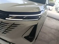 2023 Changan CS75 PLUS 3rd Gen 2.0T AT Premium, белый — фото 24