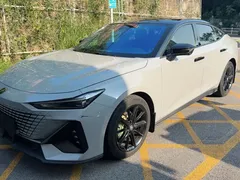 2022 Changan UNI-V 1.5T — фото 3