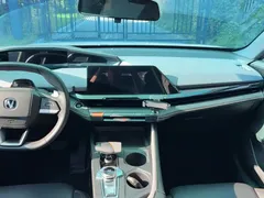 2022 Changan UNI-V 1.5T — фото 5