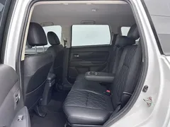 2021 Mitsubishi Outlander 2.0L 2WD 5, белый — фото 15