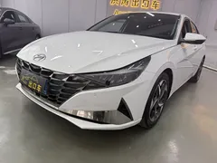 2022 Hyundai Elantra 1.5L CVT LUX Premium, белый — фото 1