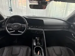 2022 Hyundai Elantra 1.5L CVT LUX Premium, белый — фото 8