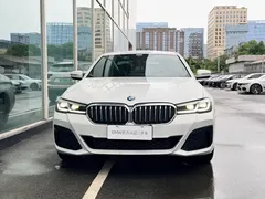 2022 BMW 5 Series 5 530Li M, белый — фото 2