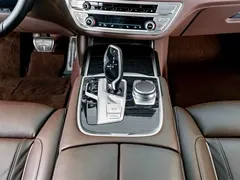 2019 BMW 7 Series 7 730Li M, чёрный — фото 12