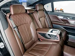 2019 BMW 7 Series 7 730Li M, чёрный — фото 23