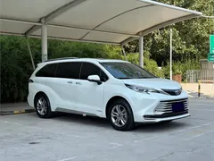2021 Toyota Sienna 2.5L Hybrid Platinum, белый — фото 3