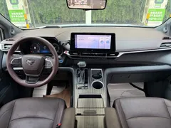 2021 Toyota Sienna 2.5L Hybrid Platinum, белый — фото 8